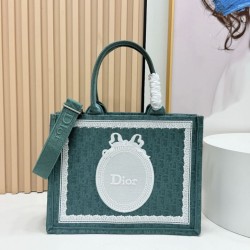 Premio Replica Borsa da uomo Dior Book Tote Piccola/Media/Grande con ricamo obliquo e tracolla Verde Imitazione Outlet