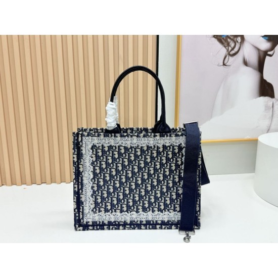 Premio Replica Borsa tote Dior Book con ricami e cornice in pizzo bianco Nero Imitazione Outlet