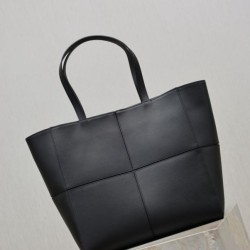 Replica Borsa tote YSL Saint Laurent Carré Nera Fallate Online