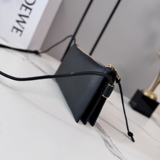 Replica Borsa Loewe Joya Pouch Nappa Nero Fallate Online