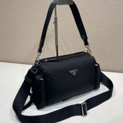 Replica Borsa a tracolla Prada da uomo nylon/saffiano nera Fallate Online