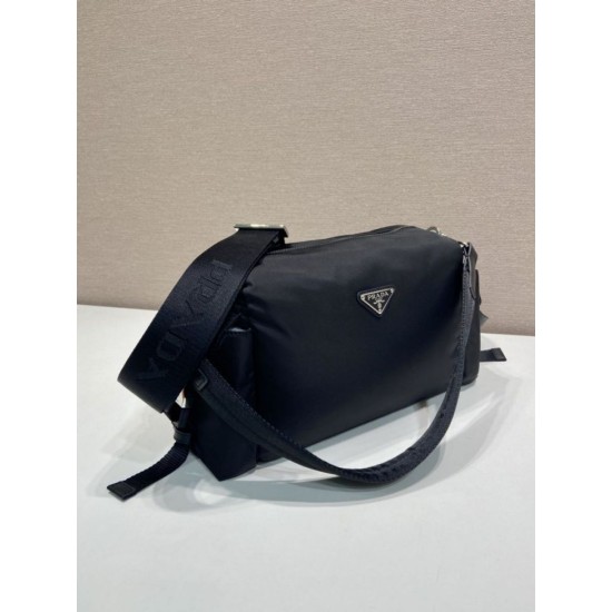 Replica Borsa a tracolla Prada da uomo nylon/saffiano nera Fallate Online