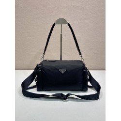 Replica Borsa a tracolla Prada da uomo nylon/saffiano nera Fallate Online