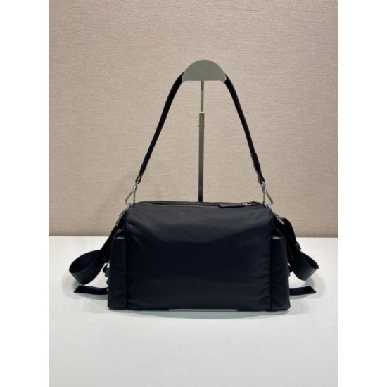 Replica Borsa a tracolla Prada da uomo nylon/saffiano nera Fallate Online