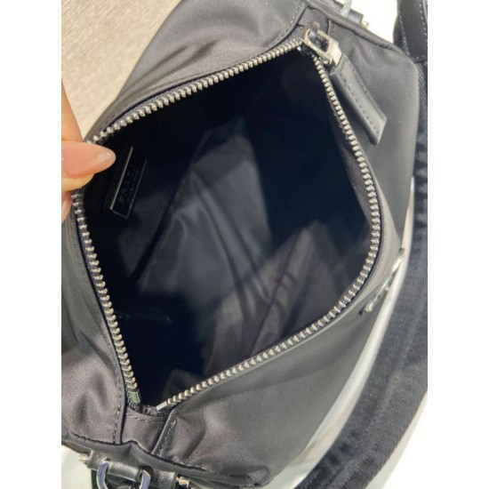 Replica Borsa a tracolla Prada da uomo nylon/saffiano nera Fallate Online