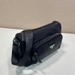 Replica Borsa a tracolla da uomo Prada nylon/saffiano 2VH192 Nero Fallate Online