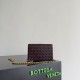 Replica Borsa a tracolla Andiamo di Bottega Veneta su catena Borgogna Fallate Online