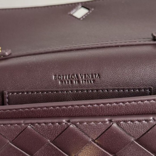Replica Borsa a tracolla Andiamo di Bottega Veneta su catena Borgogna Fallate Online
