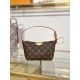 Replica Borsa Louis Vuitton Pochette Hills M27509 Marrone Fallate Online