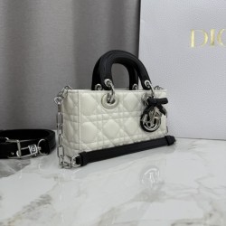 Replica Borsa Dior Lady D-Joy Micro Bag Latte Cannage in pelle di agnello bianca False Online