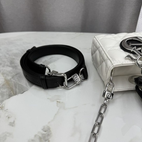 Replica Borsa Dior Lady D-Joy Micro Bag Latte Cannage in pelle di agnello bianca False Online