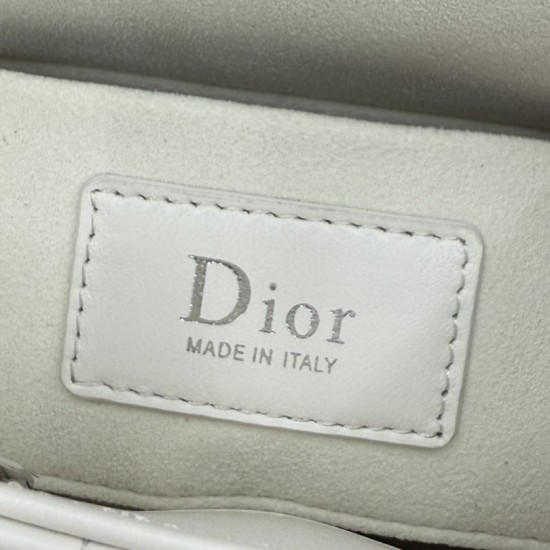 Replica Borsa Dior Lady D-Joy Micro Bag Latte Cannage in pelle di agnello bianca False Online