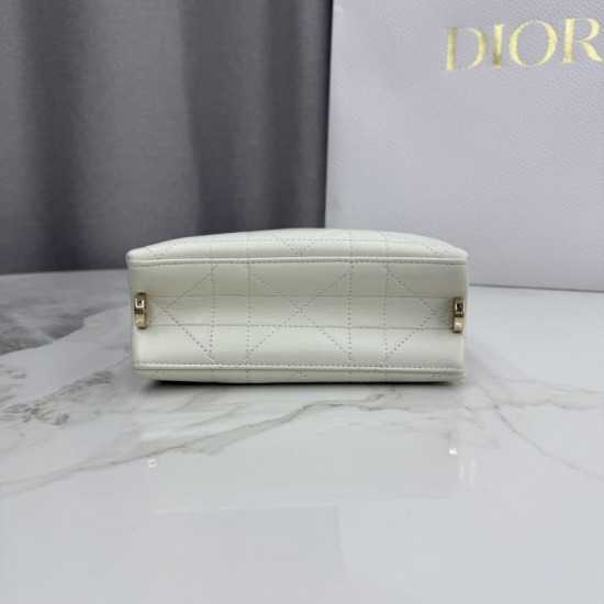 Replica Borsa Dior Trianon con catena agnello piatta Macrocannage Bianco False Online