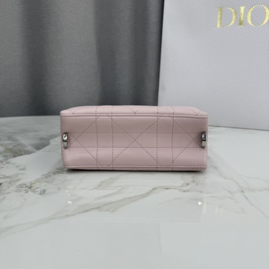 Replica Borsa Dior Trianon con catena agnello piatta Macrocannage Rosa False Online