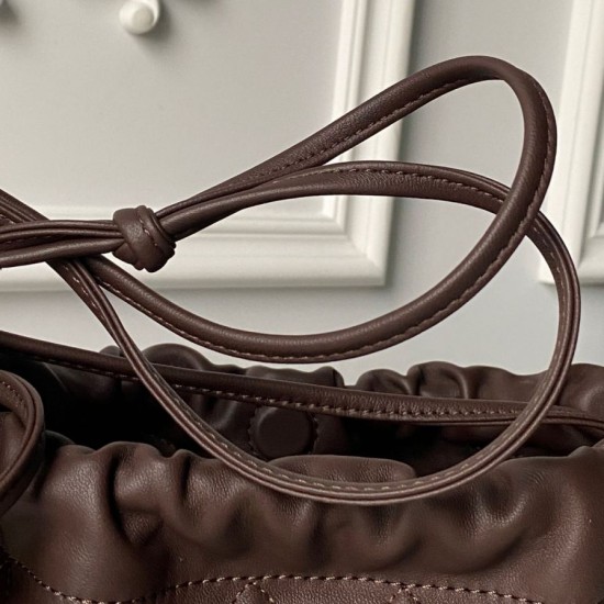 Replica Borsa a secchiello trapuntata Chanel 25 con coulisse AP5317 Caffè False Online