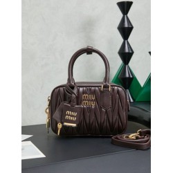 Qualità superiore Replica Borsa tote Miu Miu Arcadie nappa trapuntata 5BB123 Borgogna Imitazione Outlet