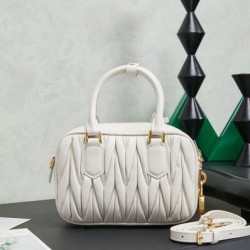 Qualità superiore Replica Borsa tote Miu Miu Arcadie nappa trapuntata 5BB123 Bianco Imitazione Outlet