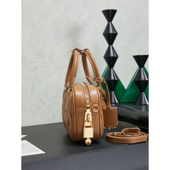 Qualità superiore Replica Borsa tote Miu Miu Arcadie nappa trapuntata 5BB123 marrone Imitazione Outlet