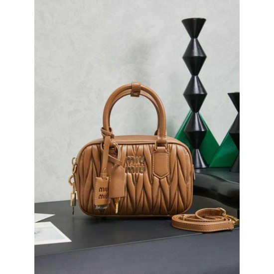 Qualità superiore Replica Borsa tote Miu Miu Arcadie nappa trapuntata 5BB123 marrone Imitazione Outlet