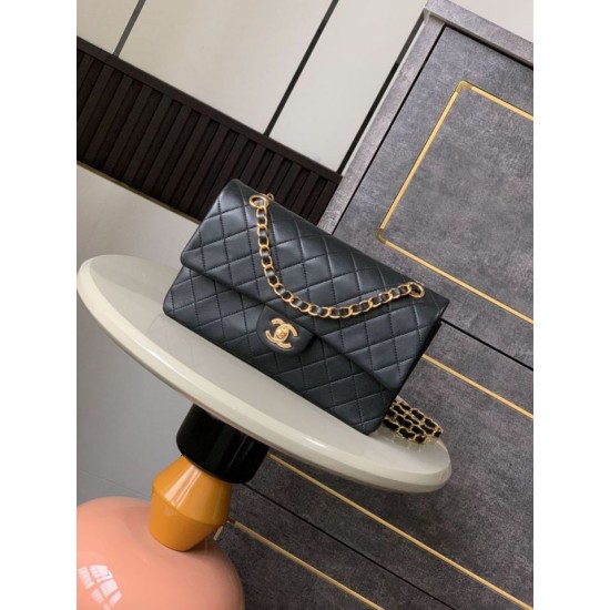 Replica Borsa a mano Chanel classica Flap A1112 nera 20/25cm Imitazione Outlet Fallate