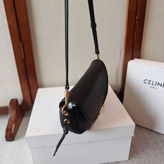 Replica Borsa Celine Halfmoon piccola morbida Triomphe Nero Imitazione Outlet Fallate