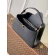 Replica Borsa Louis Vuitton Capucines MM M26259 Nera Imitazione Outlet Fallate