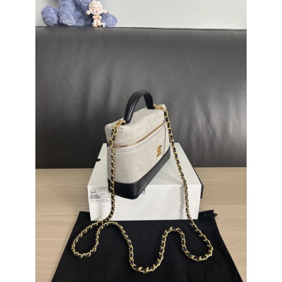 Perfette Replica Borse Chanel 26P Vanity con catena AP5186 scamosciata di vitello grigia Imitazione Outlet