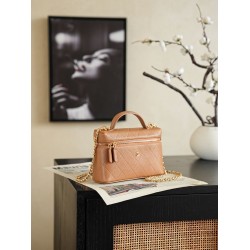 Perfette Replica Chanel 26P Beauty case sottile con manico superiore trapuntato e catena AP5100 Marrone Imitazione Outlet
