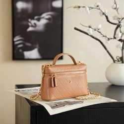 Perfette Replica Chanel 26P Beauty case sottile con manico superiore trapuntato e catena AP5100 Marrone Imitazione Outlet