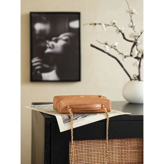 Perfette Replica Chanel 26P Beauty case sottile con manico superiore trapuntato e catena AP5100 Marrone Imitazione Outlet