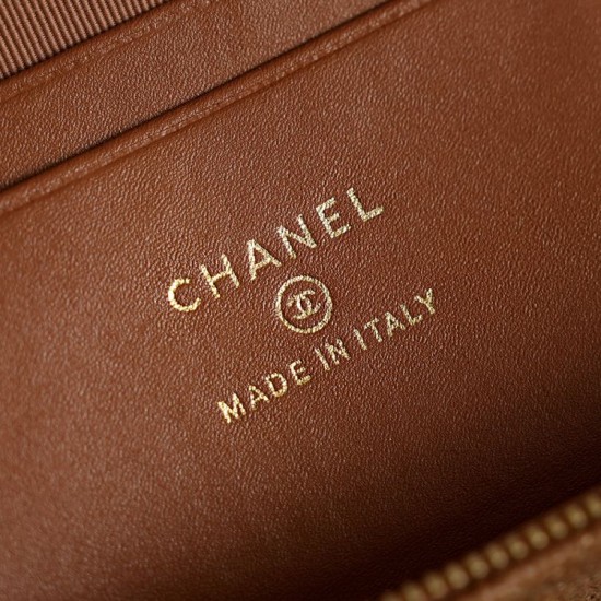 Perfette Replica Chanel 26P Beauty case sottile con manico superiore trapuntato e catena AP5100 Marrone Imitazione Outlet
