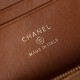Perfette Replica Chanel 26P Beauty case sottile con manico superiore trapuntato e catena AP5100 Marrone Imitazione Outlet