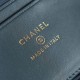 Perfette Replica Chanel 26P Beauty case sottile con manico superiore trapuntato e catena AP5100 Blu Imitazione Outlet