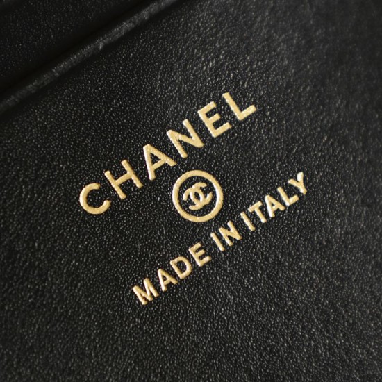 Perfette Replica Chanel 26P Beauty case sottile con manico superiore trapuntato e catena AP5100 nero Imitazione Outlet