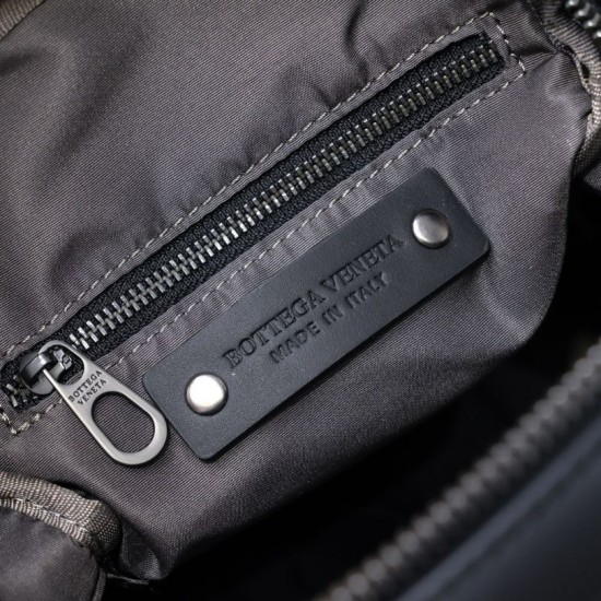 Perfette Replica Borsa a tracolla Bottega Veneta nera Imitazione Outlet