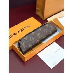 Perfette Replica Astuccio Portamatite Louis Vuitton Charlotte GI1477 nero Imitazione Outlet