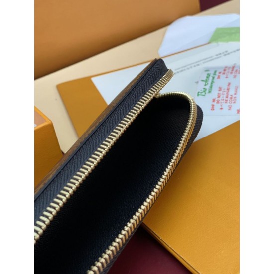 Perfette Replica Astuccio Portamatite Louis Vuitton Charlotte GI1477 nero Imitazione Outlet