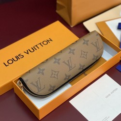 Perfette Replica Astuccio Portamatite Louis Vuitton Charlotte GI1165 marrone Imitazione Outlet