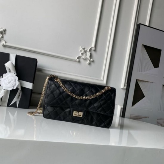Replica Borsa Chanel Reissue 2.55 26S pelle rugosa/gonfia Double Flap A37586 nera Imitazione Fake