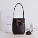 Replica Borsa a secchiello piccola Andiamo di Bottega Veneta Borgogna Imitazione Fake