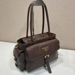 Replica Borsa tote media Prada Explore nappa 1BG596 bordeaux Imitazione Fake