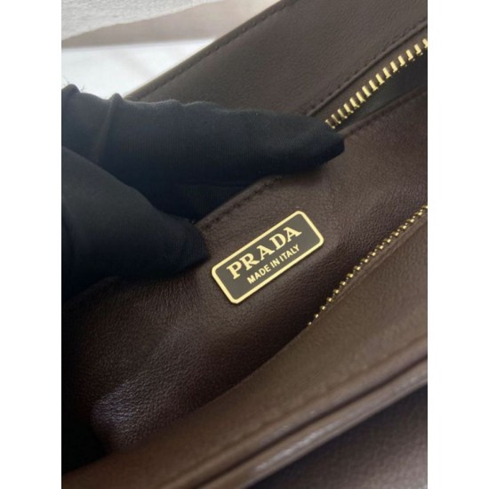 Replica Borsa tote media Prada Explore nappa 1BG596 bordeaux Imitazione Fake
