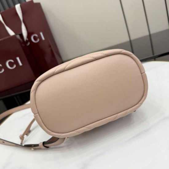 Replica Zaino Gucci Mini GG Marmont matelassé a chevron Rosa Imitazione Fake