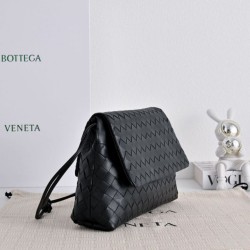 Replica di alta qualità Borsa a tracolla Bottega Veneta Giorno Intrecciato nera Imitazione