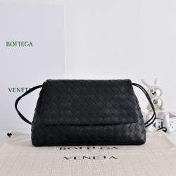 Replica di alta qualità Borsa a tracolla Bottega Veneta Giorno Intrecciato nera Imitazione