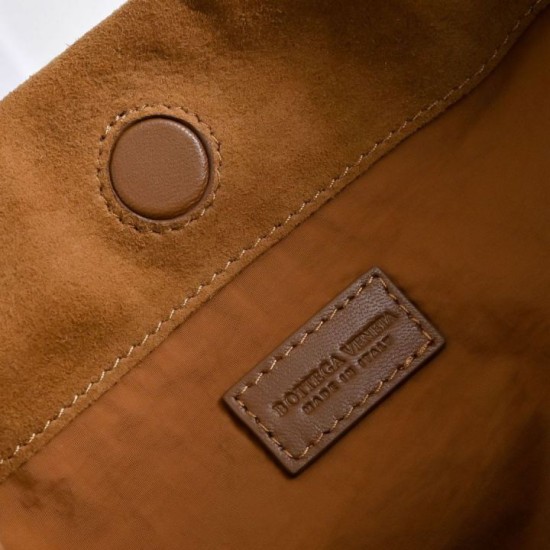 Replica 1:1 Bottega Veneta Dustbag Giorno Borsa velluto intrecciato Marrone Falsa Online Replica di alta qualità Bottega Veneta Dustbag Giorno Borsa velluto intrecciato Marrone Imitazione