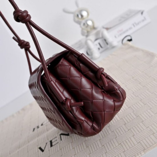 Replica di alta qualità Borsa a tracolla Notturno Intrecciato Bottega Veneta Borgogna Imitazione
