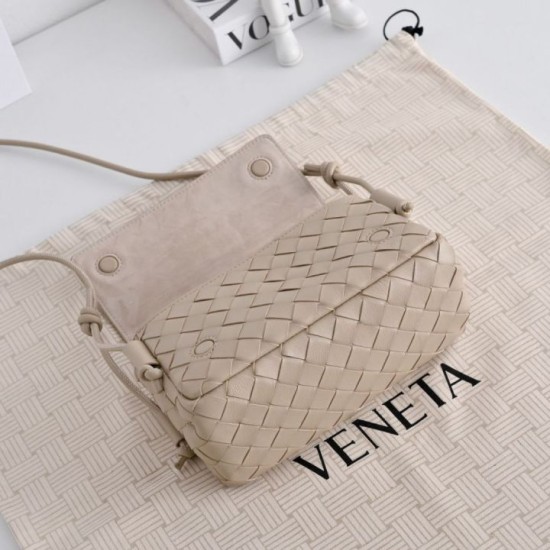 Replica di alta qualità Borsa a tracolla Notturno Intrecciato Bottega Veneta Beige Imitazione