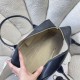Replica AAA Borsa da bowling grande Chanel AS6211 nera e oro Falsa Online Replica Perfetta Borsa da bowling grande Chanel AS6211 nera e oro Imitazione
