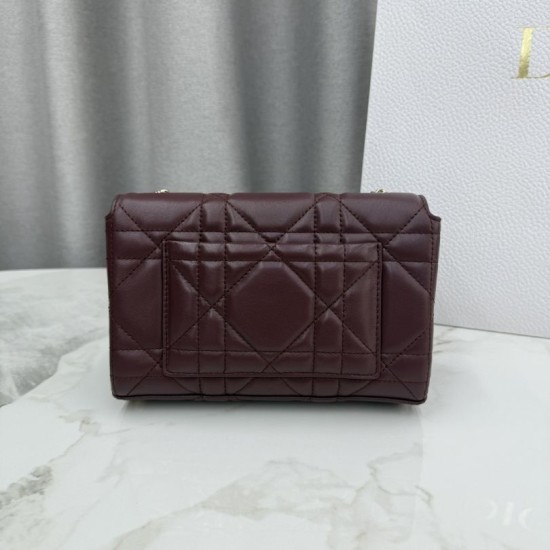 Replica Perfetta Borse Dior My Tender Dior Top Handle Mini Chain Bag Borgogna Imitazione